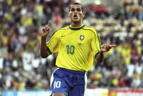 夺方面更有 夺方面更有